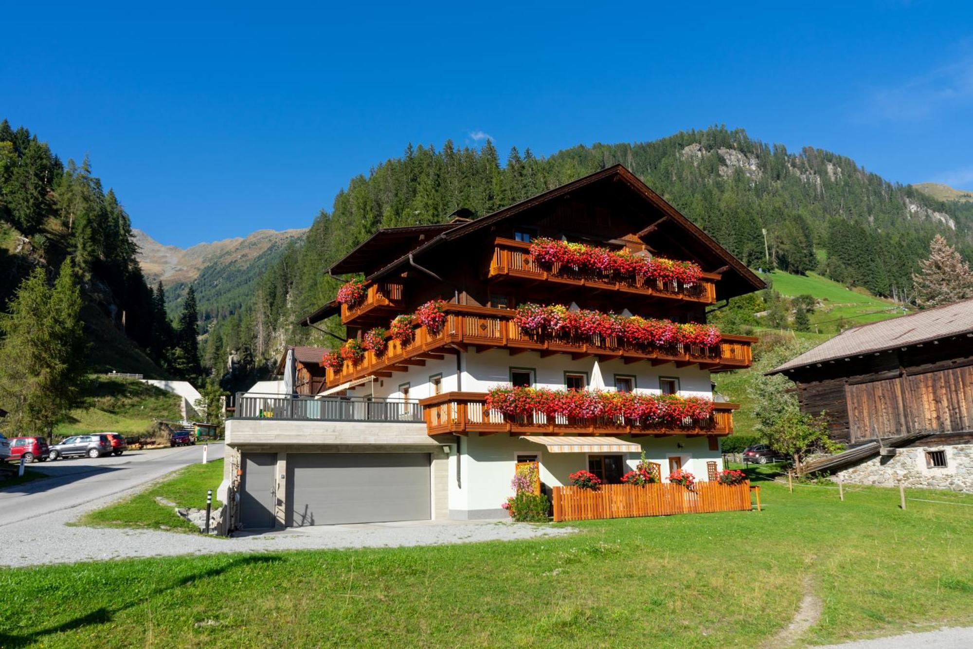 Gaestehaus Berger Sankt Jakob in Defereggen Extérieur photo